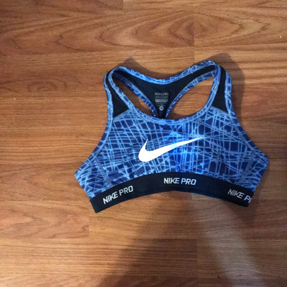 nike sports bra